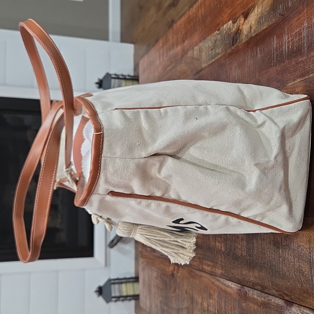 Magid Tan and Cream Tote with Playful Print GOOD MOMS SAY BAD WORDS   NWT - Picture 3 of 10